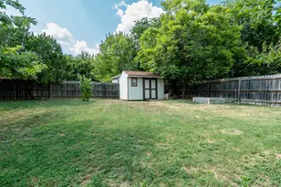 1225 Minerva St, Austin, TX 78753 - Photo 31