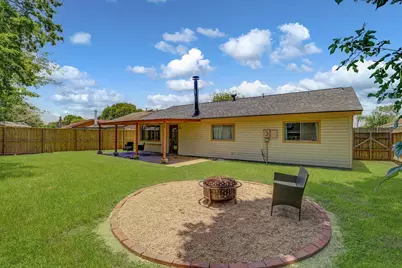 742 Sugar Hill Drive, La Porte, TX 77571 - Photo 31