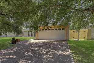 742 Sugar Hill Dr, La Porte, TX 77571 - Photo 3