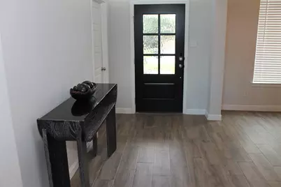 302 Lake Line Drive, Alvin, TX 77511 - Photo 5