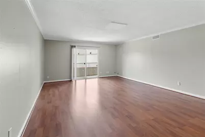 1901 S Voss Road #9, Houston, TX 77057 - Photo 5