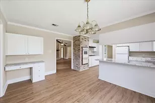 2201 Tall Oaks Dr, Orange, TX 77632 - Photo 13
