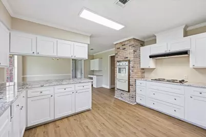 2201 Tall Oaks Drive, Orange, TX 77632 - Photo 11