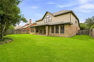 18323 E Laura Shore Dr, Cypress, TX 77433 - Photo 25