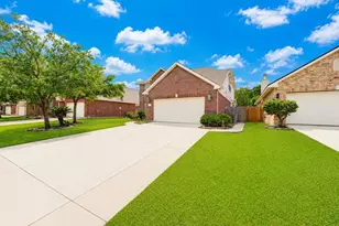 21819 Hannover Village Dr, Spring, TX 77388 - Photo 33