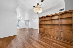 359 N Post Oak Ln, Houston, TX 77024 - Photo 1
