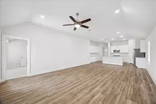 9830 N Goshawk Trl, Conroe, TX 77385 - Photo 13