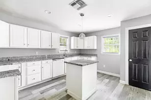2105 Marshall St, Pasadena, TX 77506 - Photo 9