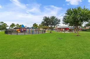 2501 Shady Falls Ln, Pearland, TX 77584 - Photo 23