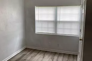 5237 Carmen St, Houston, TX 77033 - Photo 13
