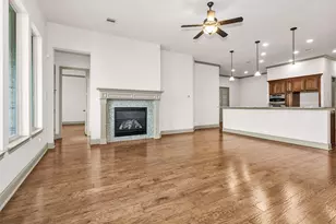 6411 South Saddle Creek Lane, Fulshear, TX 77441 - Photo 9