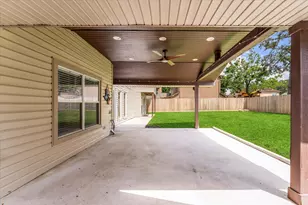 11607 Leaning Pine Dr, Houston, TX 77070 - Photo 21