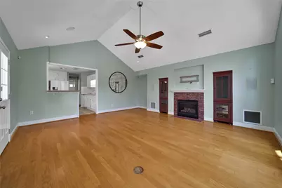 1583 Sue Barnett Drive, Houston, TX 77018 - Photo 13