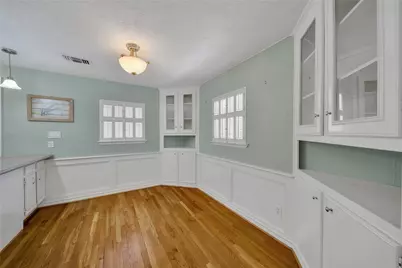 1583 Sue Barnett Drive, Houston, TX 77018 - Photo 7