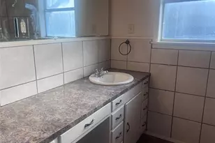 620 Koehl St, Wharton, TX 77488 - Photo 17