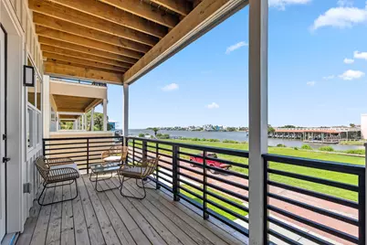 3622 Niko Ct, Galveston, TX 77554 - Photo 13