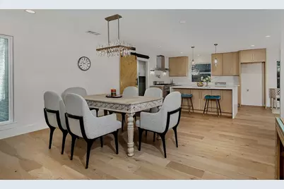 16 Crinkleroot Court, The Woodlands, TX 77380 - Photo 9