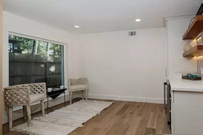 16 Crinkleroot Court, The Woodlands, TX 77380 - Photo 11