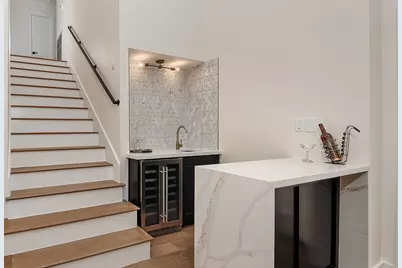 16 Crinkleroot Court, The Woodlands, TX 77380 - Photo 5