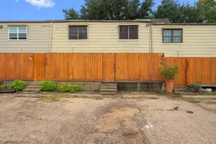 11550 Chimney Rock Rd, Houston, TX 77035 - Photo 27