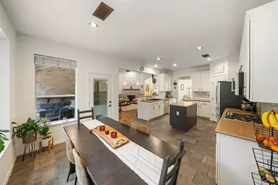 30 S Creekmist Place, The Woodlands, TX 77385 - Photo 11