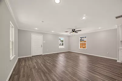 7412 S Hall Street, Houston, TX 77028 - Photo 9