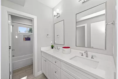 2610 Huntington Creek Lane, Houston, TX 77093 - Photo 9