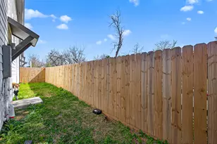 2610 Huntington Creek Ln, Houston, TX 77093 - Photo 15