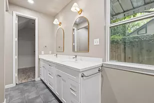 1616 Kipling St, Houston, TX 77006 - Photo 17