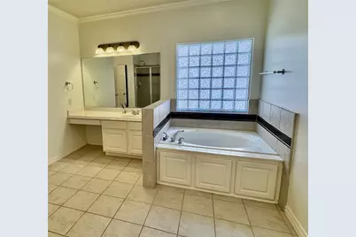 7608 Janak Drive, Houston, TX 77055 - Photo 17