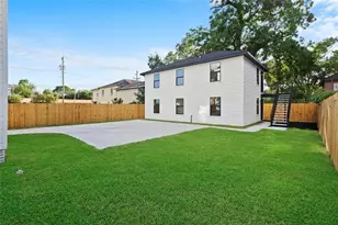 310 Delmar St, Houston, TX 77011 - Photo 3
