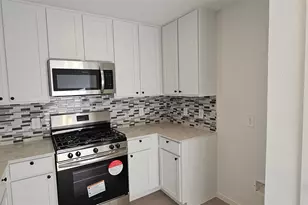 722 Falling Cave Dr, Willis, TX 77378 - Photo 11