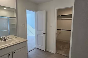 722 Falling Cave Dr, Willis, TX 77378 - Photo 17