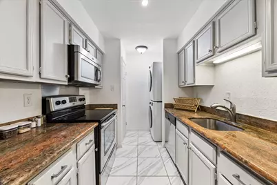 1601 S Shepherd Drive #172, Houston, TX 77019 - Photo 9