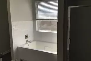 5026 Chase Stone Dr, Bacliff, TX 77518 - Photo 7