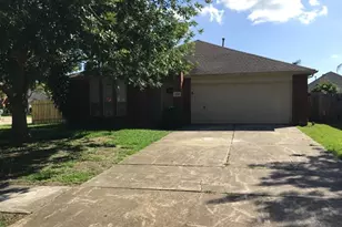 5026 Chase Stone Dr, Bacliff, TX 77518 - Photo 1