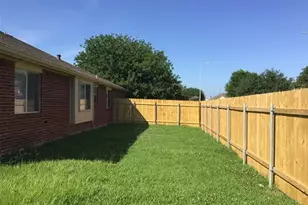 5026 Chase Stone Dr, Bacliff, TX 77518 - Photo 17