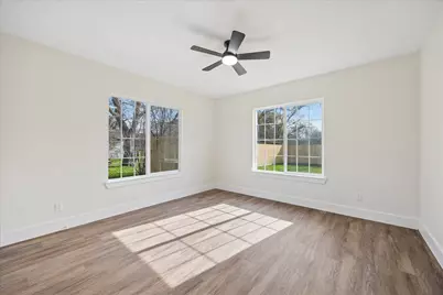 1337 S Circle Street, Sealy, TX 77474 - Photo 13