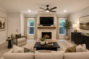 2323 Bering Dr, Houston, TX 77057 - Photo 3