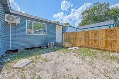 6715 Victoria Street, Houston, TX 77020 - Photo 45