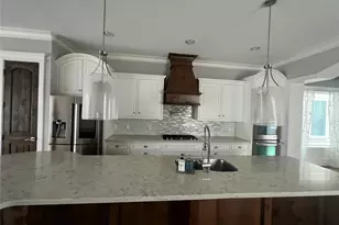 238 W 24th St, Houston, TX 77008 - Photo 1