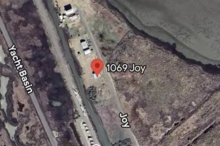 1069 Joy, Gilchrist, TX 77617 - Photo 9