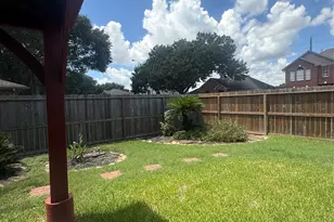8210 Paddington Pl Dr, Houston, TX 77083 - Photo 19