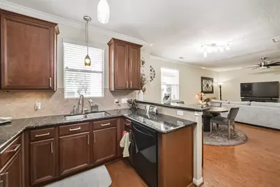 1430 W 24th Street, Houston, TX 77008 - Photo 11