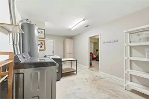 8515 Twisting Vine Ln, Houston, TX 77040 - Photo 19