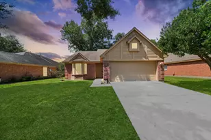 1407 Plumwood Dr, Houston, TX 77014 - Photo 3