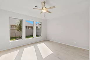 2318 Gleaming Pear Dr, Manvel, TX 77578 - Photo 17