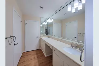 9333 Memorial Drive #414, Houston, TX 77024 - Photo 33