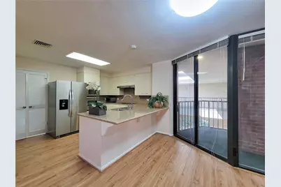 9333 Memorial Drive #414, Houston, TX 77024 - Photo 13