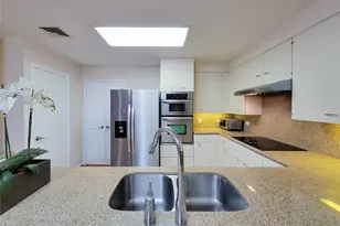 9333 Memorial Dr, Houston, TX 77024 - Photo 17